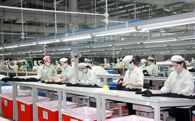 Sản xuất các sản phẩm dệt may của Công ty TNHH May mặc Hoa Lợi Đạt Việt Nam tại KCN cảng biển Hải Hà - Quảng Ninh